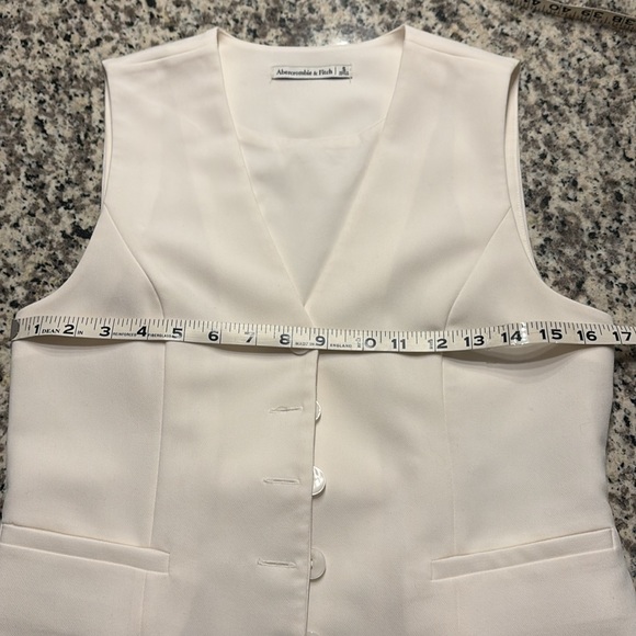 Abercrombie Easy Tailored Vest - Picture 5 of 8